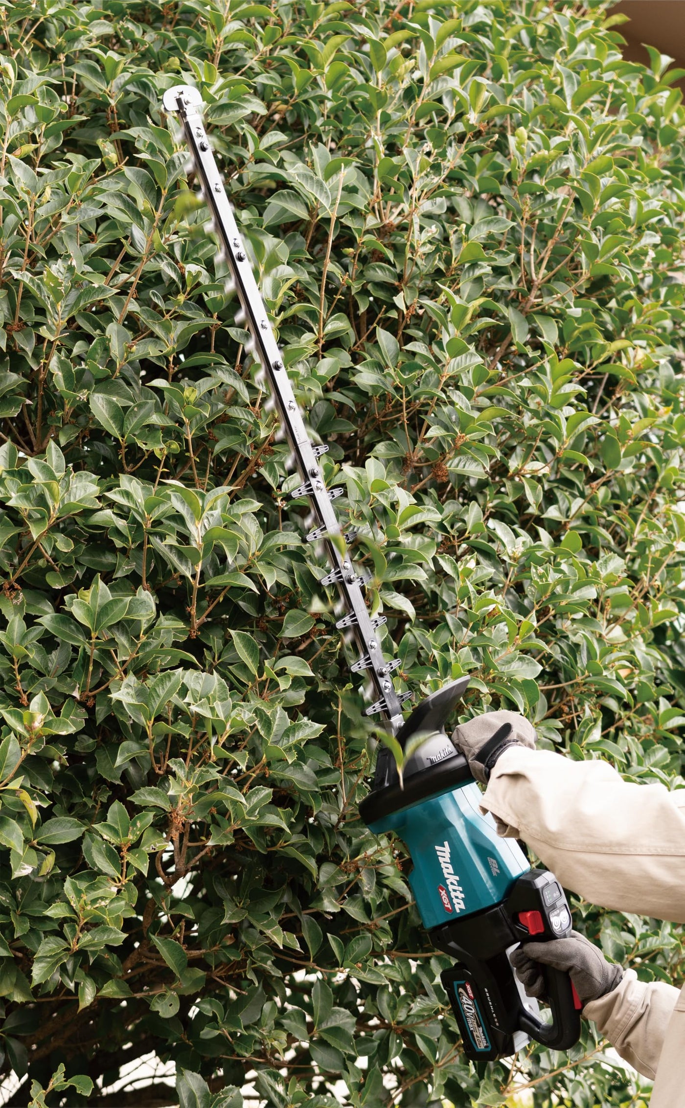 Makita UH007GZ Akku-Heckenschere 75 cm 40V max. (ohne Akku, ohne Ladegerät)