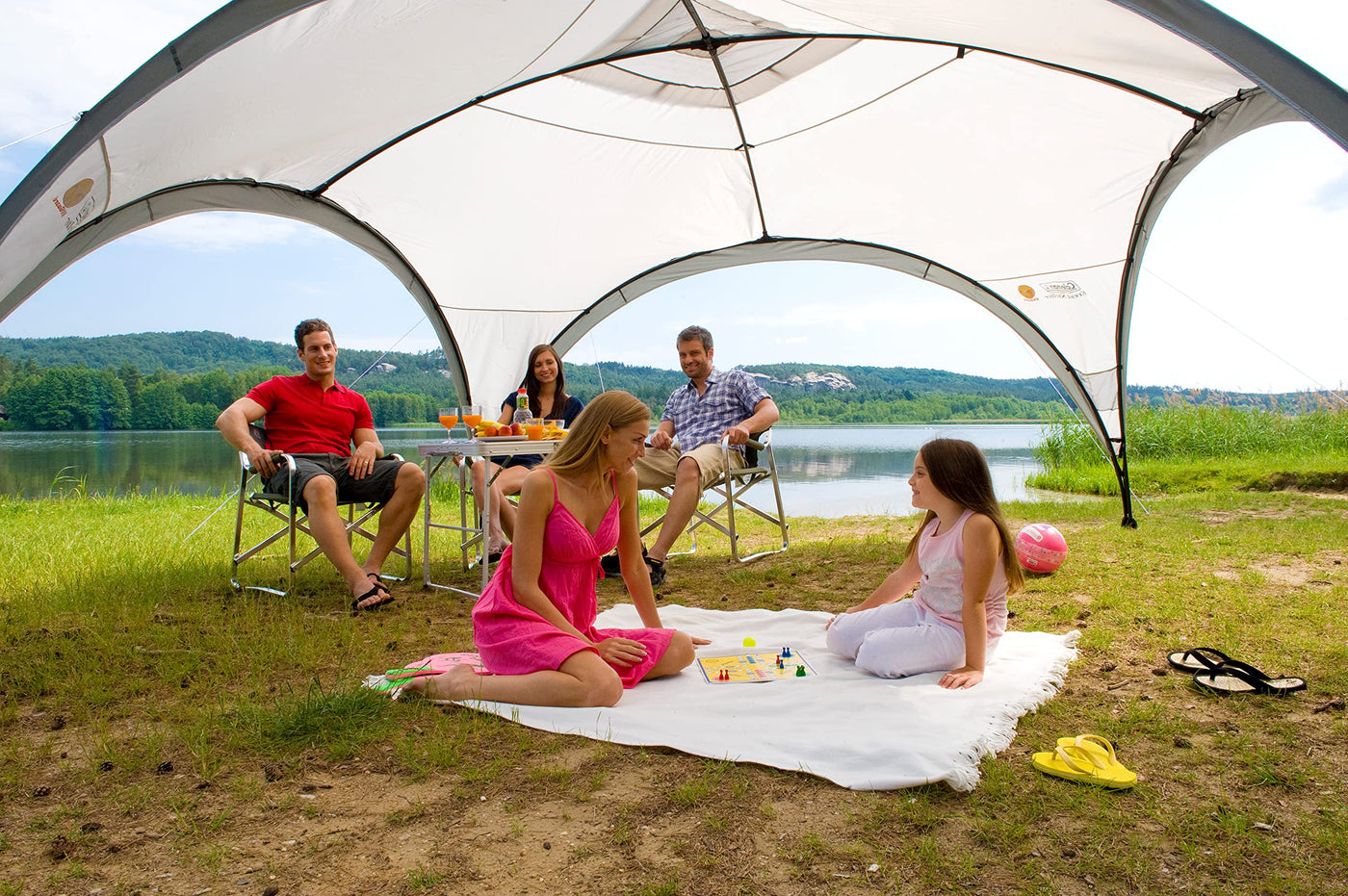 Coleman Event Shelter Pavillon, Regen- und Sonnenschutz Gartenpavillon für Partys, Strände, Festivals, Sportveranstaltungen oder Campingplätze, Stabile Stahlstangen Konstruktion, Hoher UV- Schutz